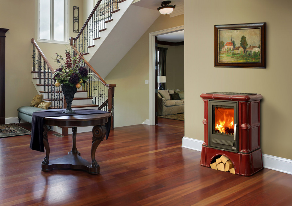 abx_bavaria_kafelnyi_tsokol Кафельная печь-камин ABX Bavaria с кафельным цоколем в интерьере